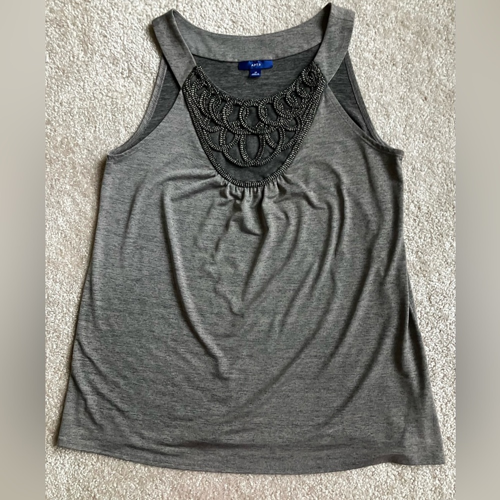 Women’s Apt. 9 Sleeveless top, dressy or casual.  Like new! Bronze color